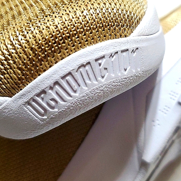 Nike Zoom Kobe icon Jacquard Metallic Gold Size 11 - Picture 13 of 16